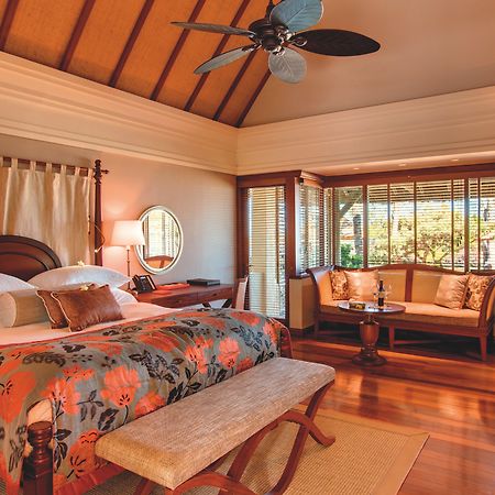 Constance Prince Maurice Poste de Flacq Cameră foto A bedroom at the Four Seasons Resort
